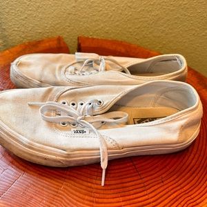 White Vans off the wall size 7.5 men 9 women